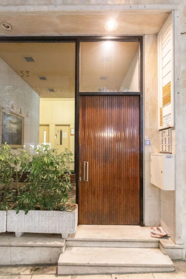 A short walk to Syntagma and Plaka — отель с удобным расположением в Афины