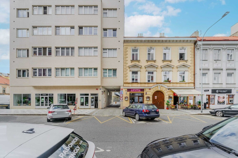 3 bedroom apartment near center — забронировать отель в Праге