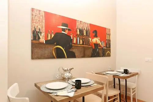 Via della Vite 2nd Floor Apartment — забронировать отель в Риме