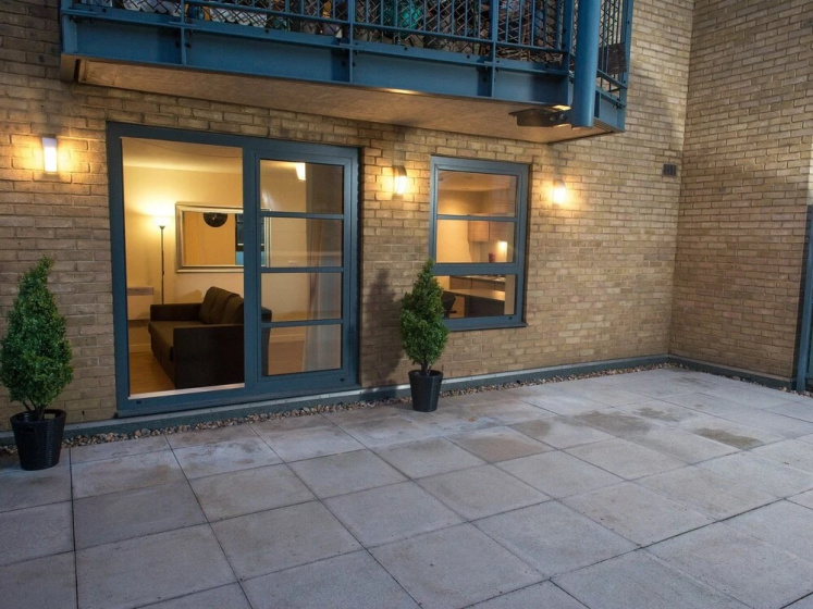 Royal Limehouse Apartment 3 — отель в Лондоне, Соединенное Королевство