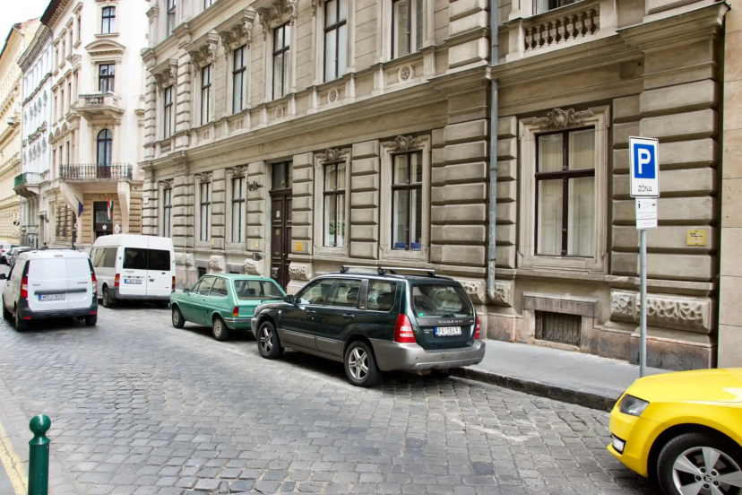 Luxury Apartment by Hi5 - Havas Street — отель в Будапеште, Венгрия