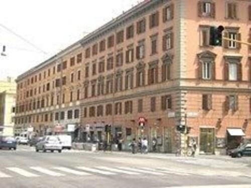 Vatican City Guest House — отель с удобным расположением в Риме