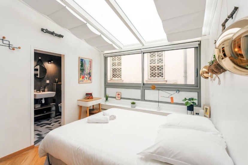 Amazing Apartment Notre Dame Boulevard St-Germain - 4 Bedrooms — отзывы гостей и цены
