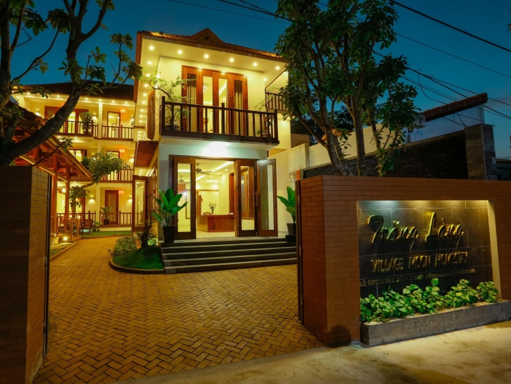 Village Moon Villa — отель с удобным расположением в Дананге