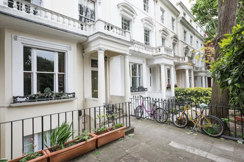 Distinctive Kensington 1-bed flat — комфортный отель в Лондоне