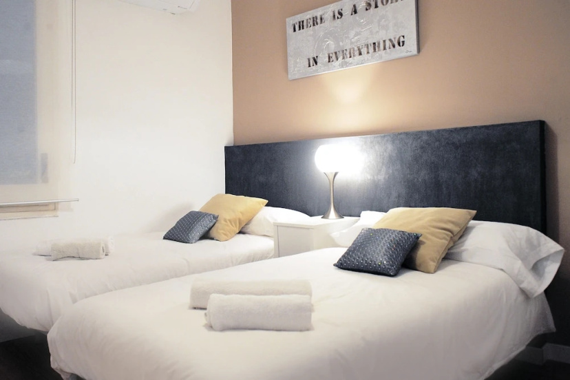 Amazing City Center Apartment — отель с удобствами в Барселоне