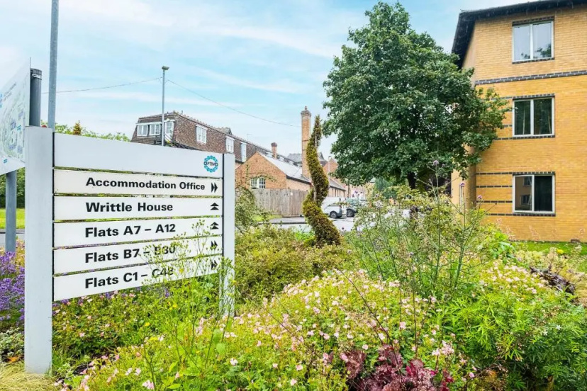 En Suite Rooms COLINDALE SK — отель в Лондоне, Соединенное Королевство