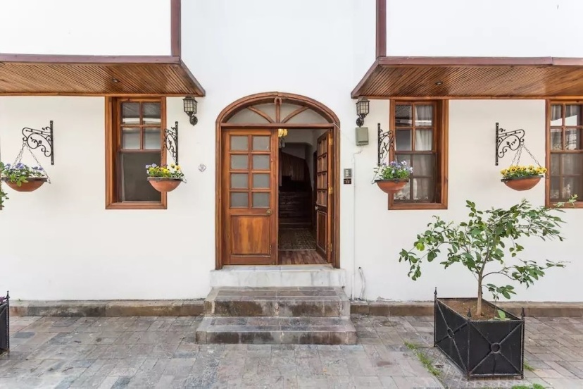 Defne Oldtown Suites — забронировать отель в Анталье