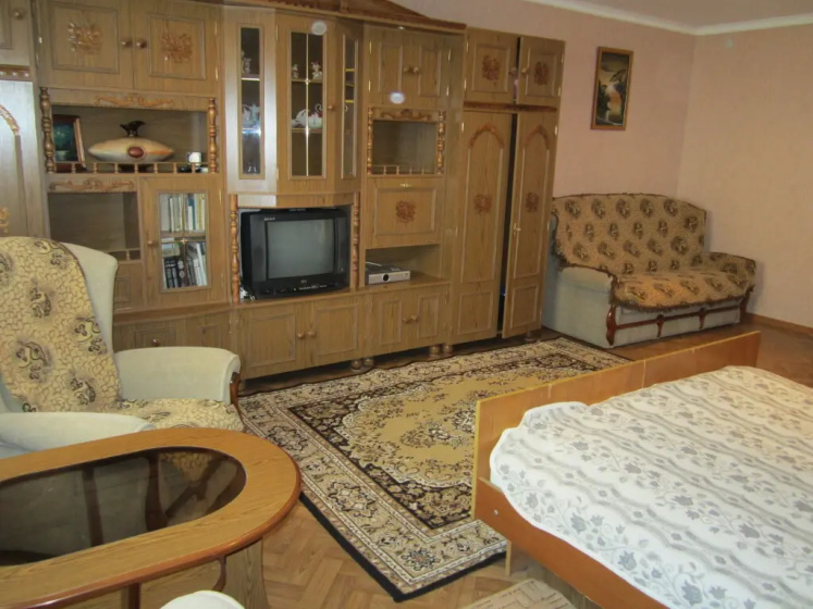 Cottage na Ayvazovskogo 27 — забронировать отель в Судак