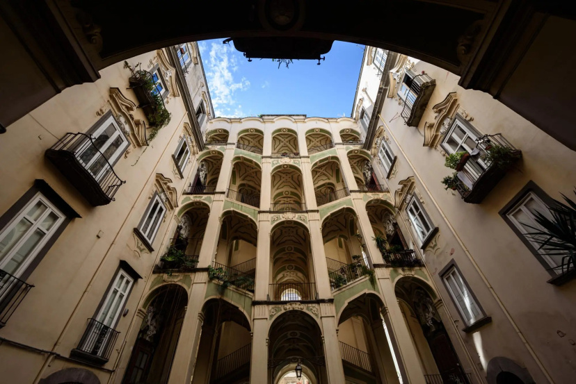 Palazzo Dello Spagnolo Suite — отель в Неаполе, Италия