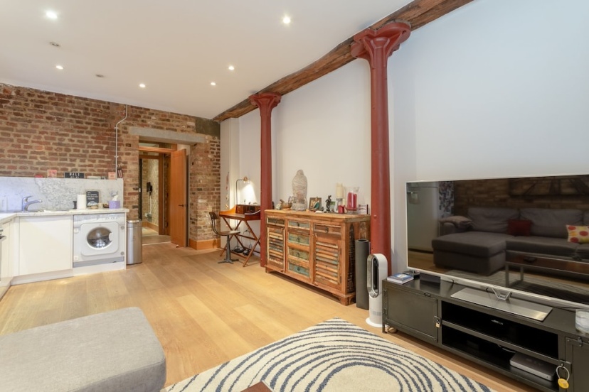 1 Bedroom Apartment Near London Bridge — комфортный отель в Лондоне