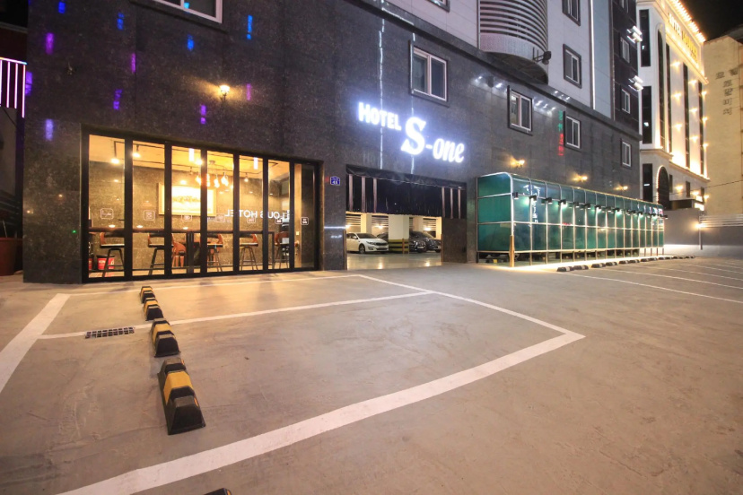 Haeundae S-one Hotel — забронировать отель в Пусан