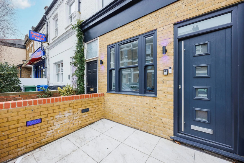 London Luxury Ground Floor Apartment — отзывы гостей и цены