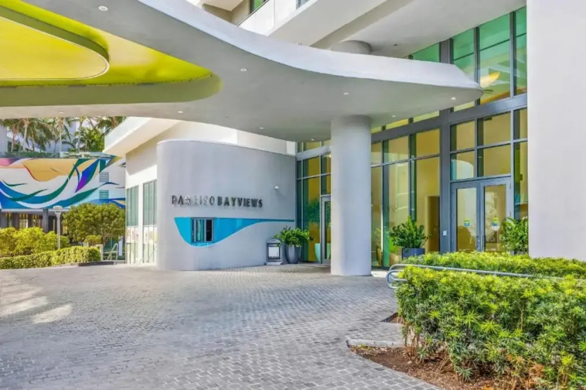Цены на Miami Paraiso Modern Rooftop Pool Walk to Midtown в Майами