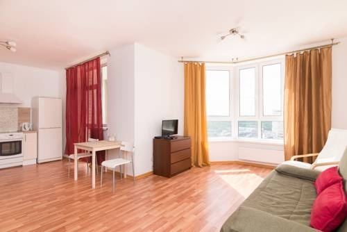Цены на Apartment on Yuliusa Fuchika в Екатеринбурге