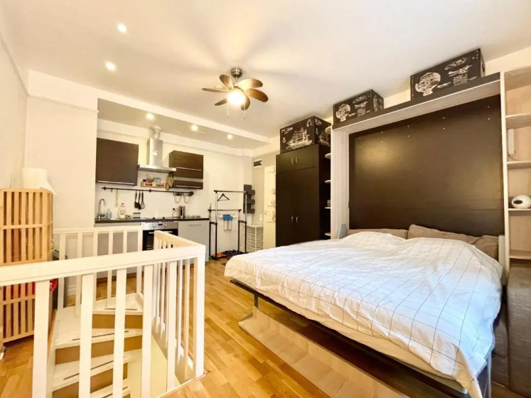 Cosy studio in historical building. City Center — отель в таллине, Эстония