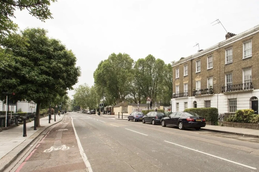 Camden Town Apartment — забронировать отель в Лондоне