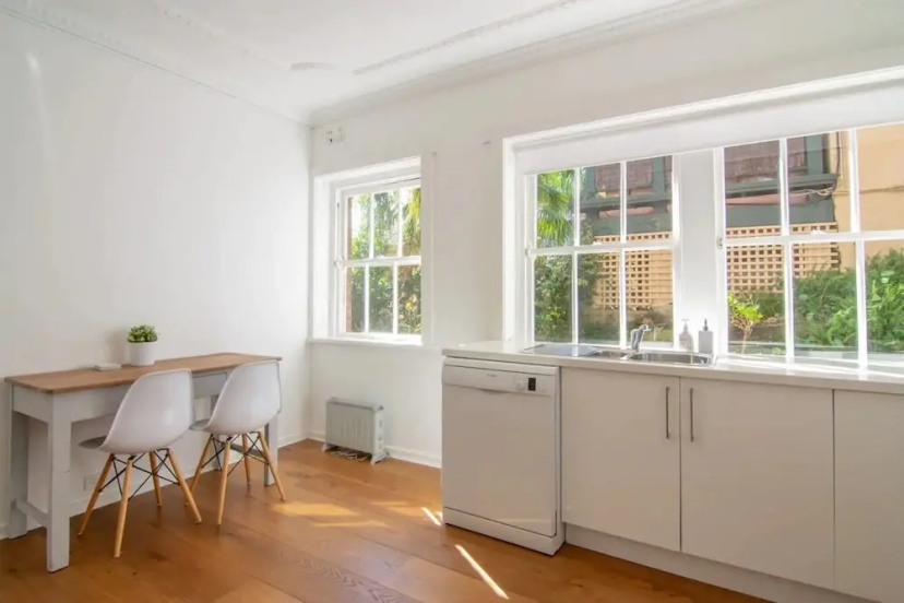 Two Bedroom Apartment in Mosman With Harbour Views 3 — отель в Сиднее, Австралия