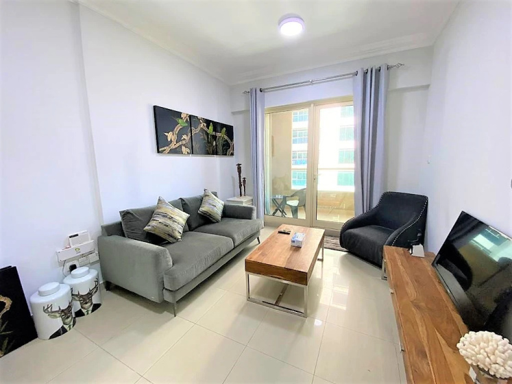 Цены на Gorgeous 1bedroom with balcony in Dubai marina в Дубае