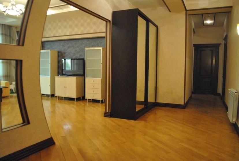Apartment on Mirza Fatali Akhundov 179 — забронировать отель в Баку
