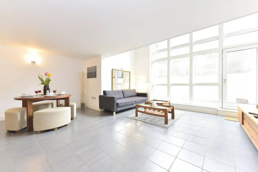 Цены на Glorious City Apartments в Лондоне