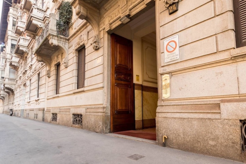 ALTIDO Poets Apartment — отель с удобным расположением в Милане