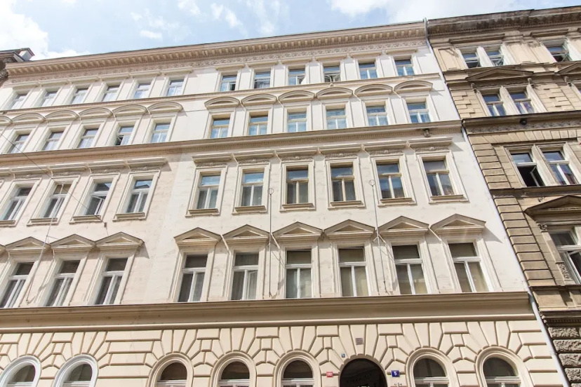 Studio In The Historic Center By Easybnb — отель с удобствами в Праге