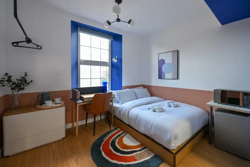 Large Ensuite Bedroom Close to Angel Shoreditch — отель с удобным расположением в Лондоне