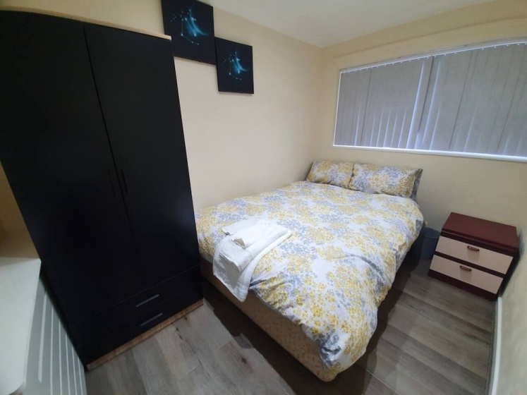 Lovely 5-bed House in Essex — отель с удобствами в Лондоне