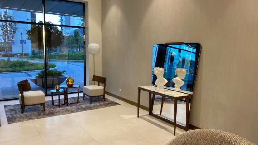 Stunning 1bdr serviced apartment with pool&gym, — комфортный отель в Белграде