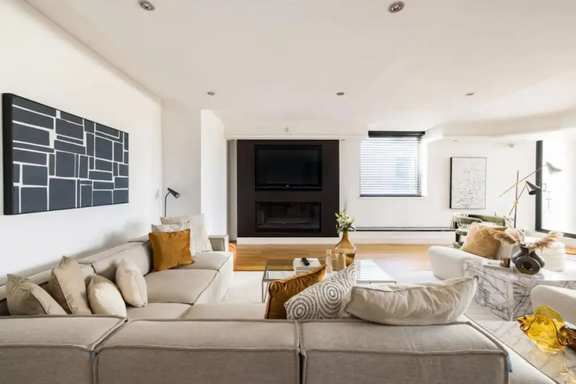 The River Thames View - Stunning 2bdr Flat With Study Room Balcony 2 — отель в Лондоне, Соединенное Королевство