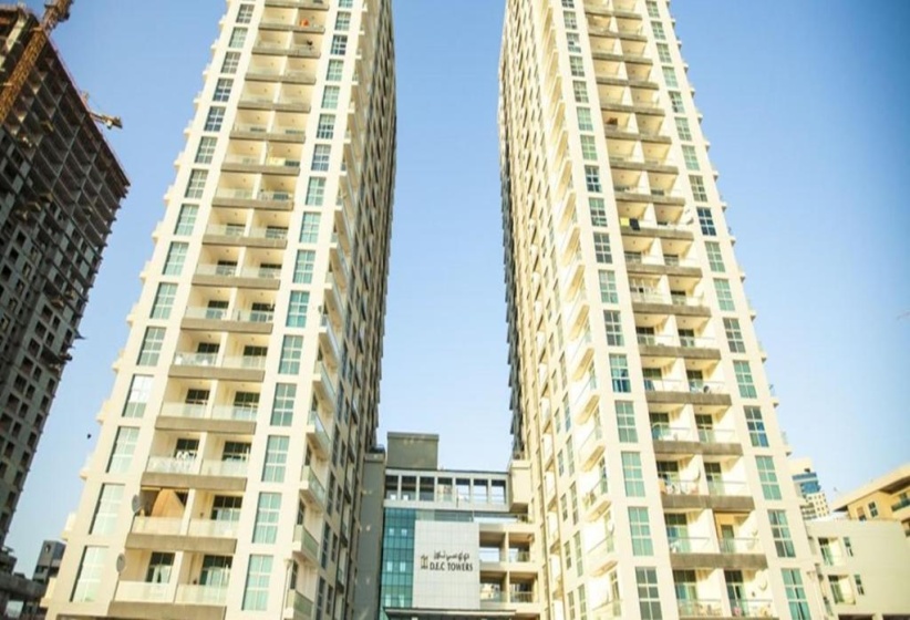 Two Bedroom Apartment in Dec Tower T2, Dubai Marina by Deluxe Holiday Homes — комфортный отель в Дубае