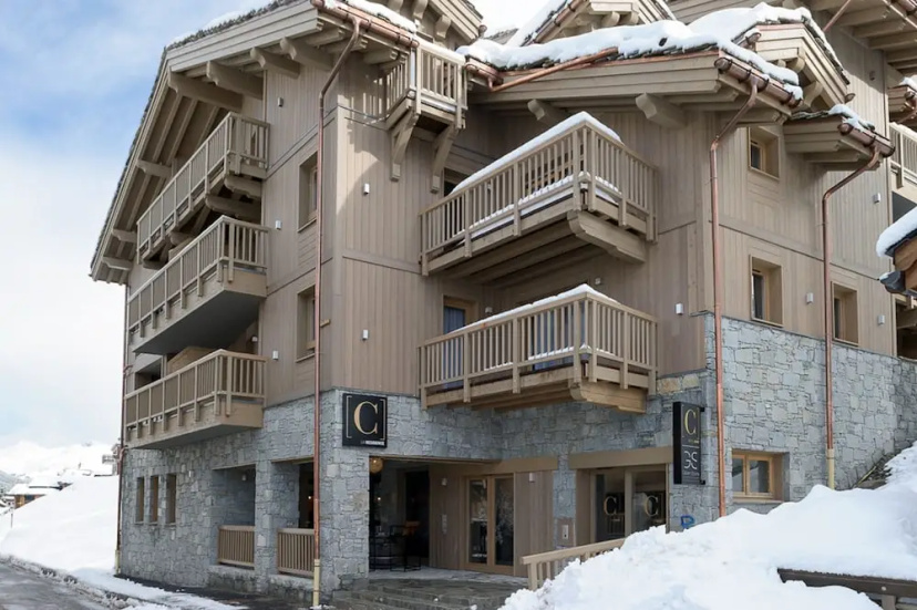 Le C by Alpine Resorts — отель с удобствами в Куршевеле
