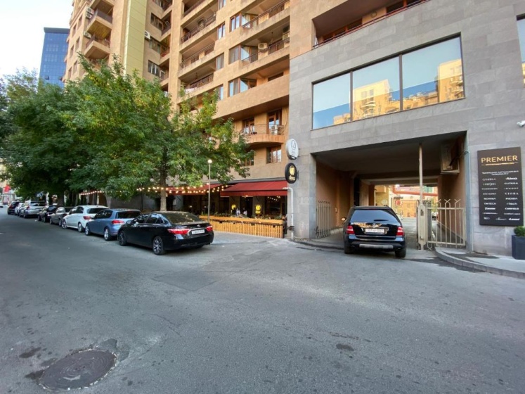 Цены на Modern apartment for rent in Buzand Street BU944 в Ереван
