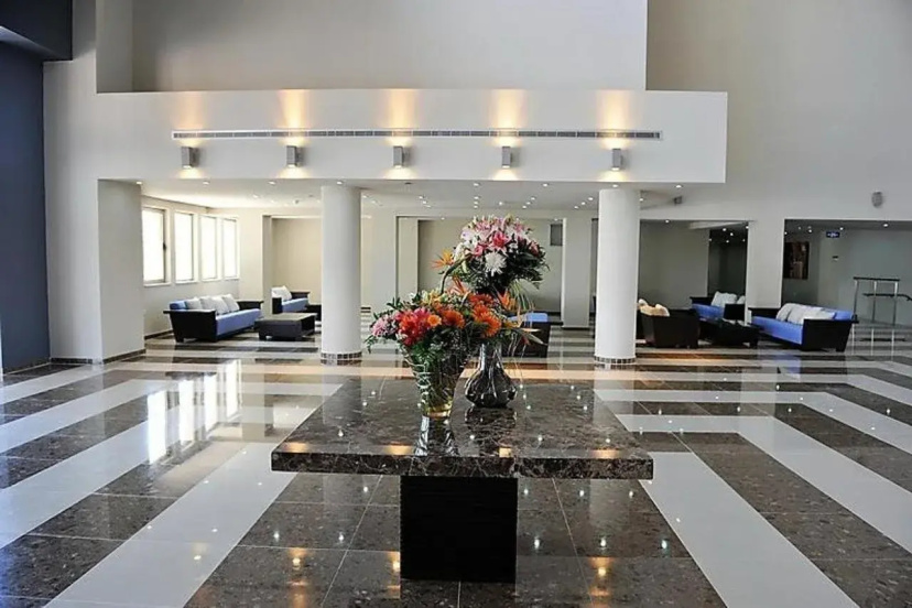 Сравните цены на Blue Lagoon Kosher Hotel в Пафос