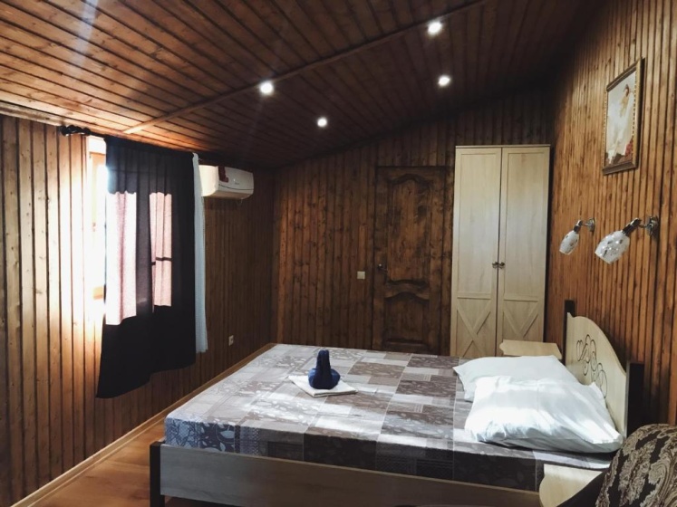 Guest House u Larisy — отель с удобным расположением в Гудаута