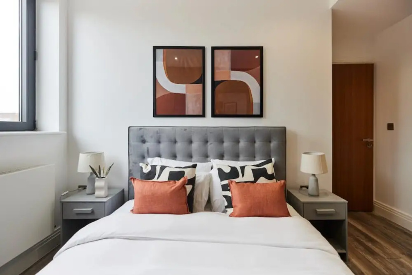 The Wembley Hideaway - Bright 2bdr Flat — забронировать отель в Лондоне
