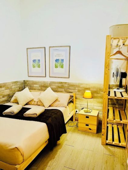 Basic Interior Apartment Sagrada Familia — отель с удобствами в Барселоне