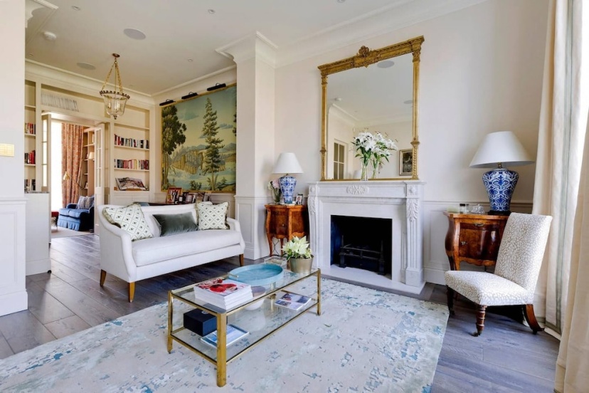 Elegant 5Bed House Chelsea — отель с удобным расположением в Лондоне