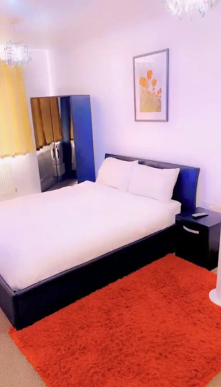 4 Guests - Petok - Parking - 35min Central London — забронировать отель в Лондоне