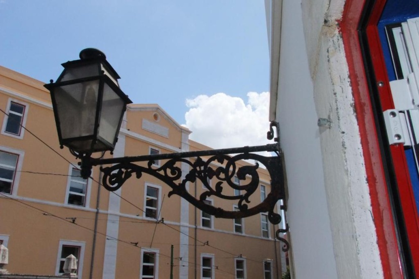 Alfama Fado Apartments — отель с удобствами в Лиссабоне