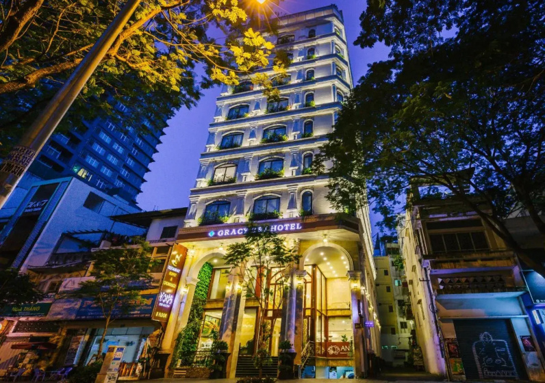 Happy Life Grand Hotel & Sky Bar — комфортный отель в Хошимине
