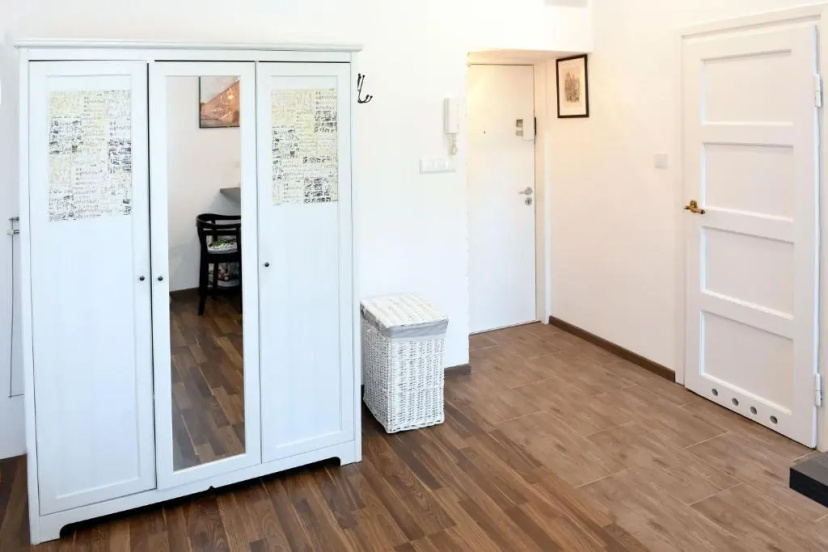 Old Town Studio Apartment — забронировать отель в Варшаве