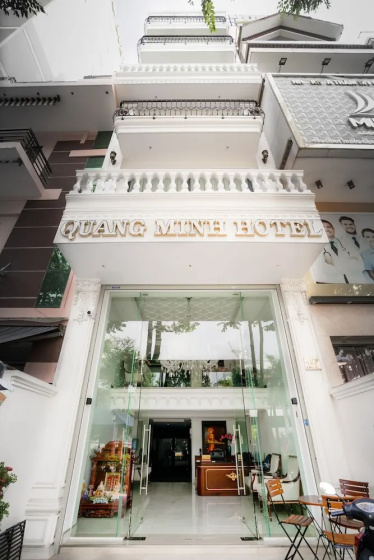 Quang Minh Riverside Hotel Danang — забронировать отель в Дананге