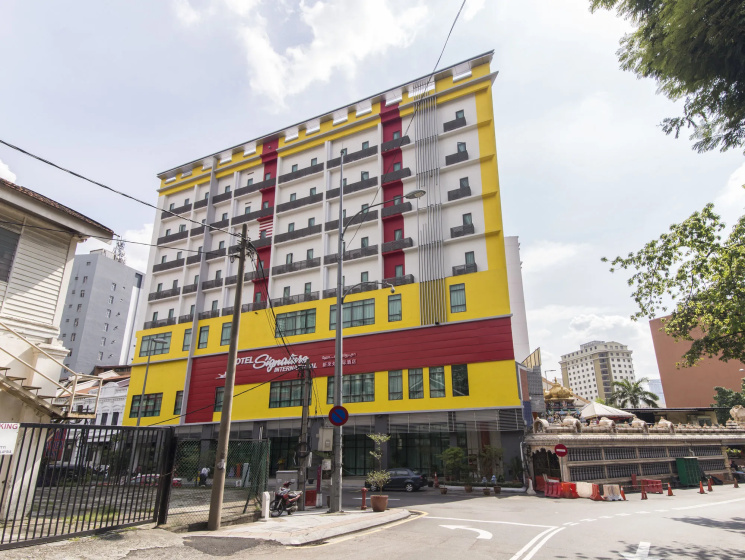 Hotel Signature International at Pudu — отель с удобствами в Куала-Лумпуре