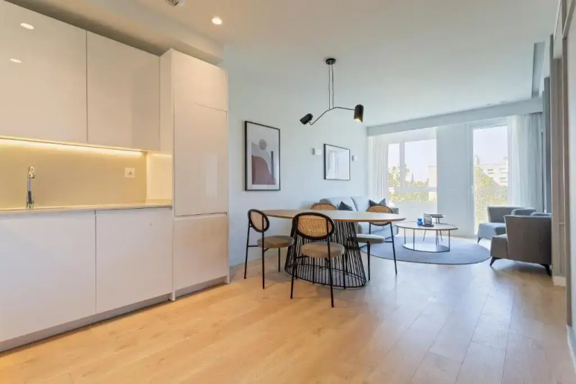 Uma Suites O'Donnell — отель с удобным расположением в Мадриде