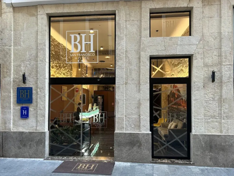 BH San Francisco Hotel Alicante — забронировать отель в Аликанте
