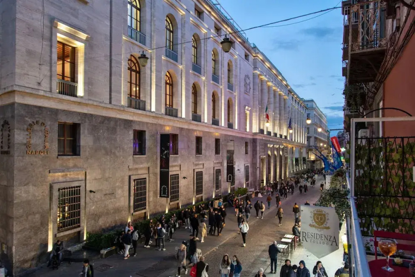 Residenza Toledo Lifestyle — отель с удобствами в Неаполе