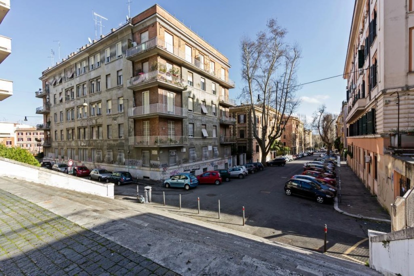 Цены на La Scalea di Trastevere в Риме