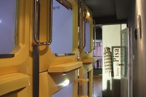 Simple Capsule Apartment — отель с удобным расположением в Чэнду